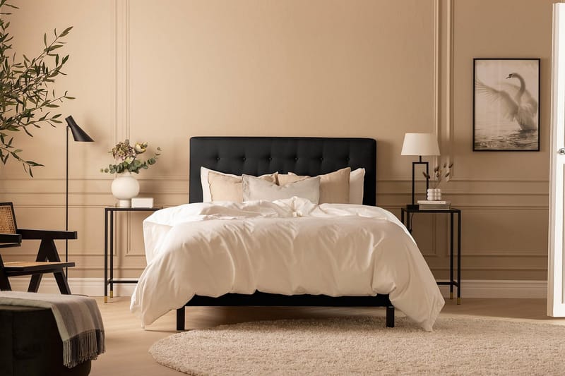 Scarlett Sengepakke 140x200 Lateksmadrass - Knappet gavl Svart - Møbler - Senger - Kontinentalsenger