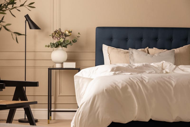 Scarlett Sengepakke 140x200 Memorymadrass - Knappet gavl Blå - Møbler - Senger - Kontinentalsenger