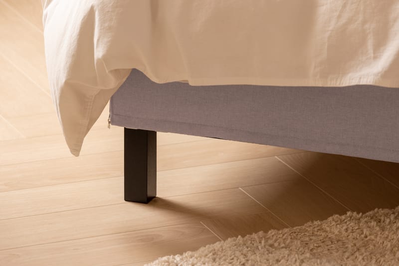 Scarlett Sengepakke 140x200 Skummadrass - Knappet gavl Rosa - Møbler - Senger - Komplett sengepakke