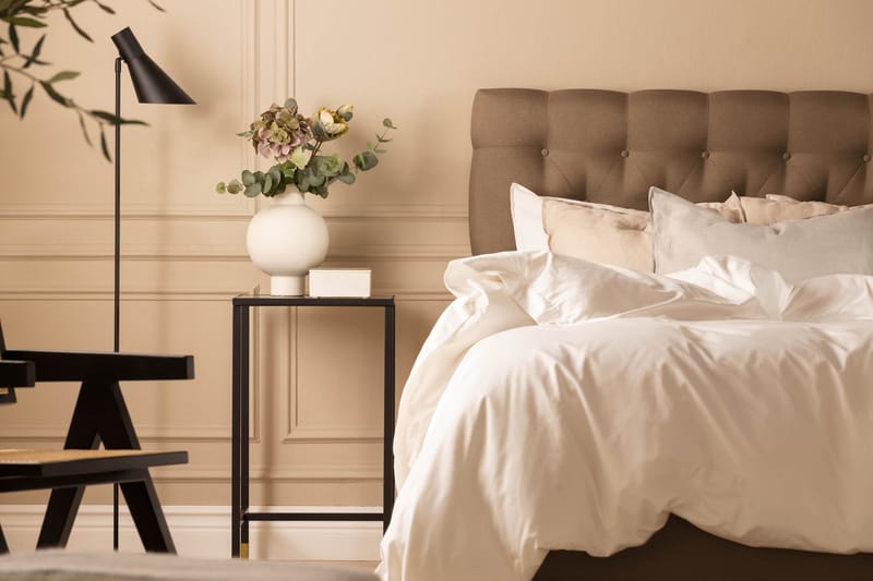 Scarlett Sengepakke 90x200 Skummadrass - Dypheftet gavl Brun - Møbler - Senger - Kontinentalsenger