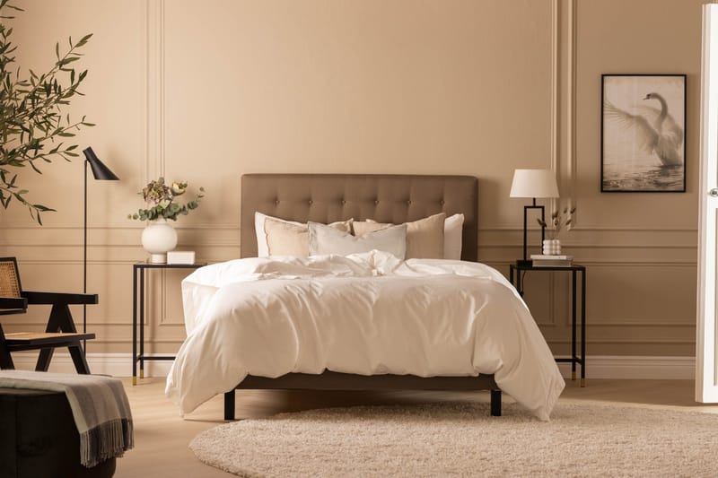 Scarlett Sengepakke 90x200 Skummadrass - Knappet gavl Brun - Møbler - Senger - Kontinentalsenger