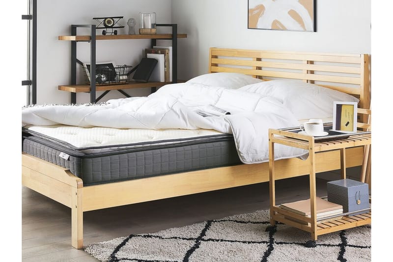 Acharm Springfjærmadrass 180x200 cm Mediumfast Memoryskum Hv - Hvit - Møbler - Senger - Madrasser - Rammemadrass & springfjærmadrass