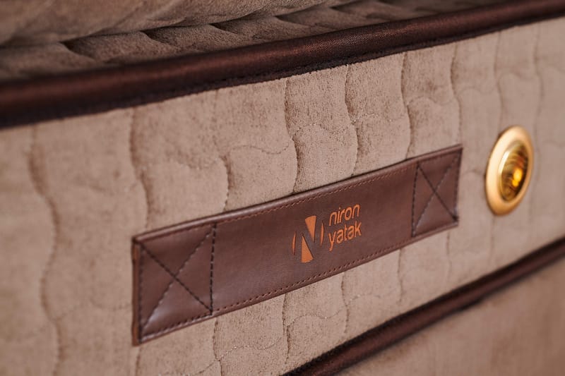 Springfjærmadrass 180x200 cm - Hvit/Brun - Møbler - Senger - Madrasser - Rammemadrass & springfjærmadrass