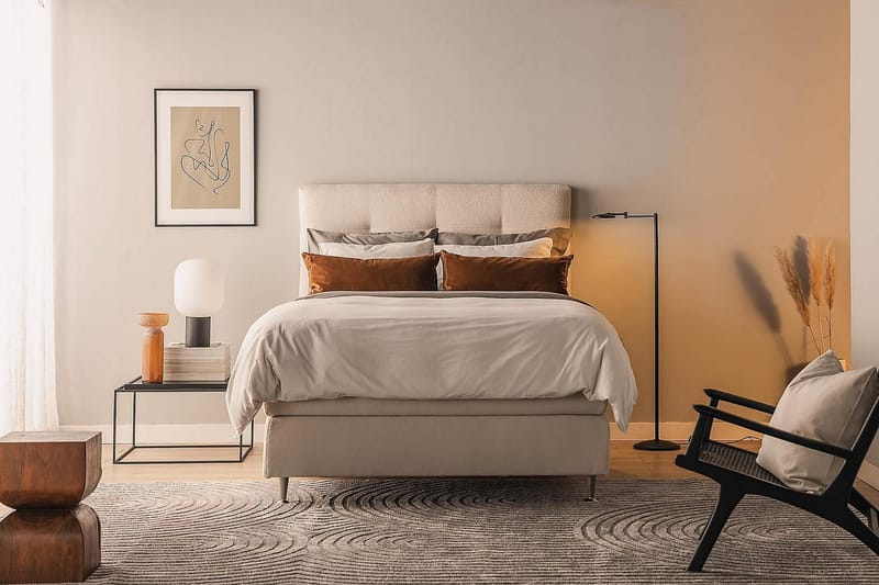 Oslo Lyx Sengepakke Boucle 120x200 Knappad Gavl + Madrassbeskytter - Lysebeige - Møbler - Senger - Komplett sengepakke