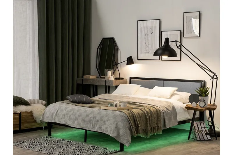 Clamart Sengepakke – Seng 160x200 cm i Stoff med Sengegavl + Overmadrass - Lys Grå - Møbler - Senger - Rammeseng