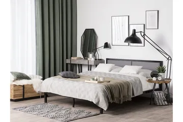 Clamart Sengepakke – Seng 160x200 cm i Stoff med Sengegavl + Overmadrass - Lys Grå - Møbler - Senger - Rammeseng