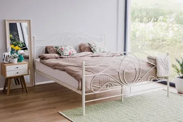 Lyra Dobbeltseng 160 | 200 cm - Hvit - Møbler - Senger - Sengeramme & sengestamme