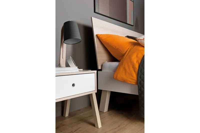 SPOT Sengegavl 180x200 cm Tre / Natur / Hvit - VOX - Møbler - Senger - Rammeseng