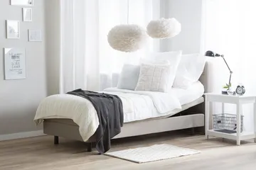 Kabbebo Sengepakke – Regulerbar Seng 80x200 cm i Stoff med Sengegavl + Overmadrass - Beige - Møbler - Senger - Regulerbar seng