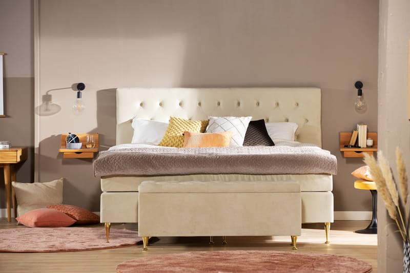 Royal Velvet komplett sengepakke 160x200 cm - Beige med høye gullfargede ben - Møbler - Senger - Komplett sengepakke