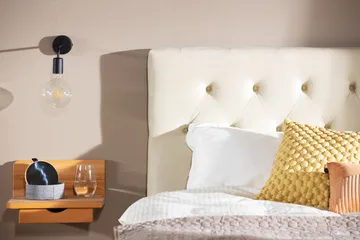 Royal Velvet komplett sengepakke 160x200 cm - Beige med høye gullfargede ben - Møbler - Senger - Komplett sengepakke