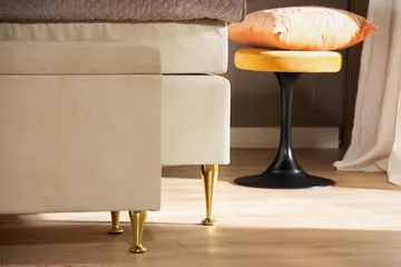 Royal Velvet komplett sengepakke 210x210 cm - Beige med høye gullfargede ben - Møbler - Senger - Komplett sengepakke