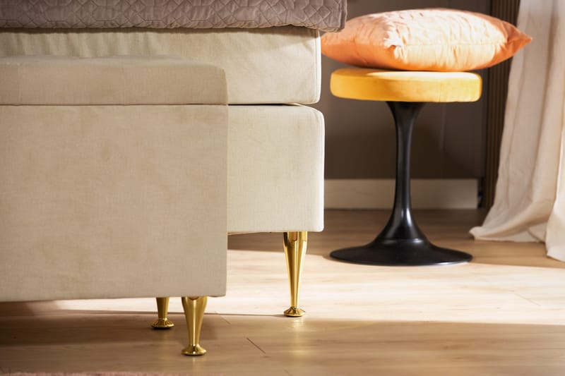 Royal Velvet komplett sengepakke 210x210 cm - Beige med høye gullfargede ben - Møbler - Senger - Komplett sengepakke