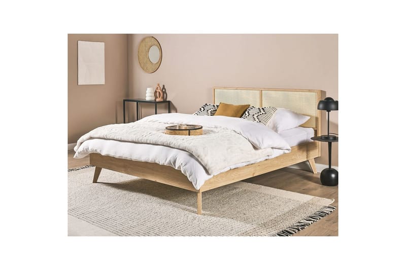 Seng med lamellbunn Monpazier - Lyst tre, 160x200 cm - Møbler - Senger - Sengeramme & sengestamme