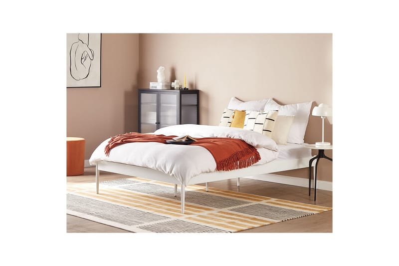 Seng med lamellramme Vaurs - Hvit, 140x200 cm - Møbler - Senger - Sengeramme & sengestamme