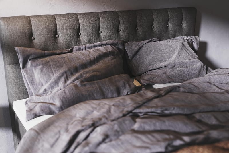 Boxy Box Bed 120x200 cm - Svart/Grå - Møbler - Senger - Komplett sengepakke