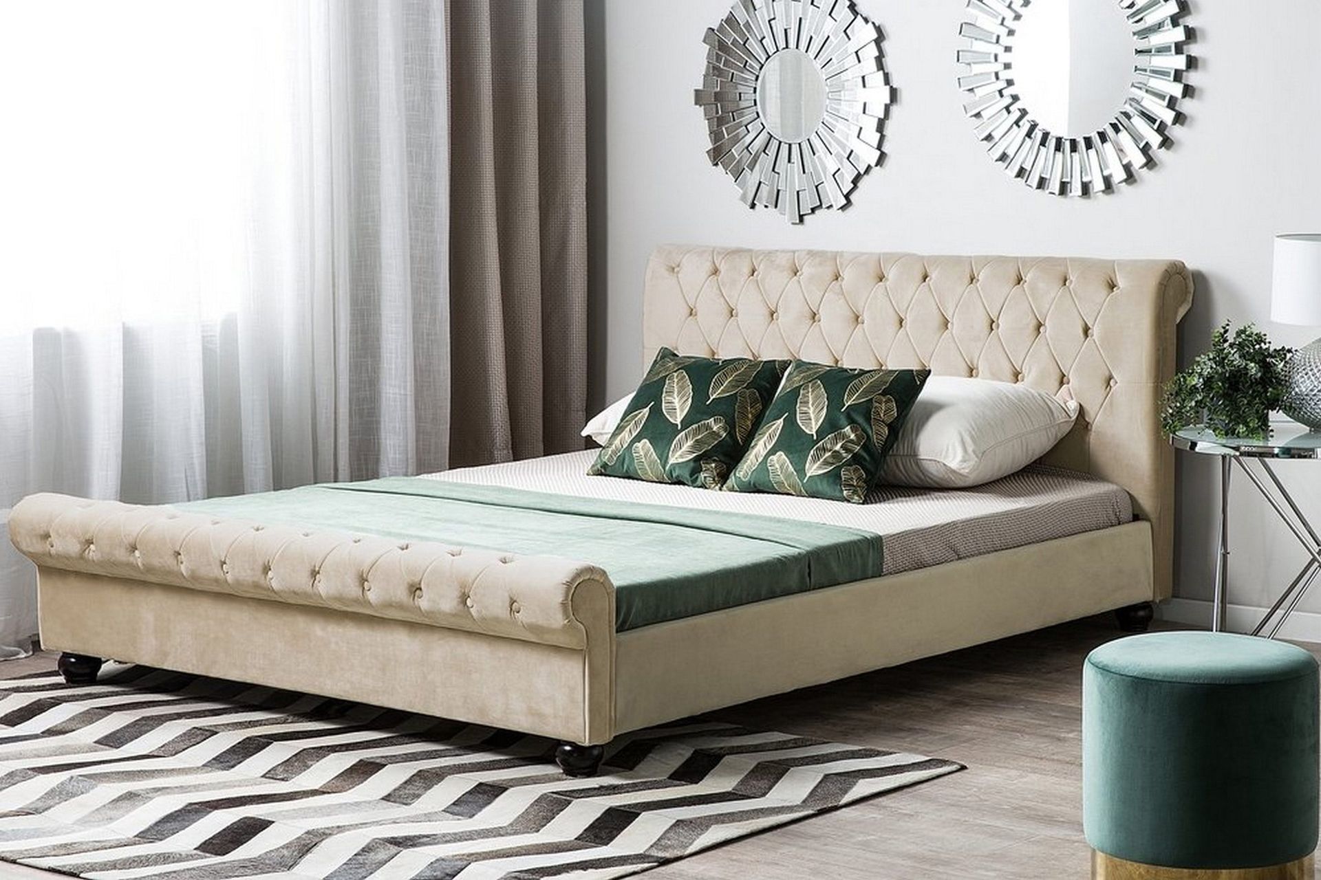Structure de lit 160 x 200 cm en velours et laiton bleu PHOENIX | Leroy