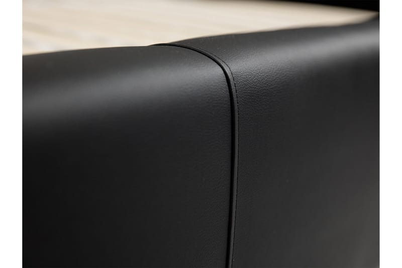 Junkerdal Seng 140x200 - Svart - Møbler - Senger - Sengeramme & sengestamme