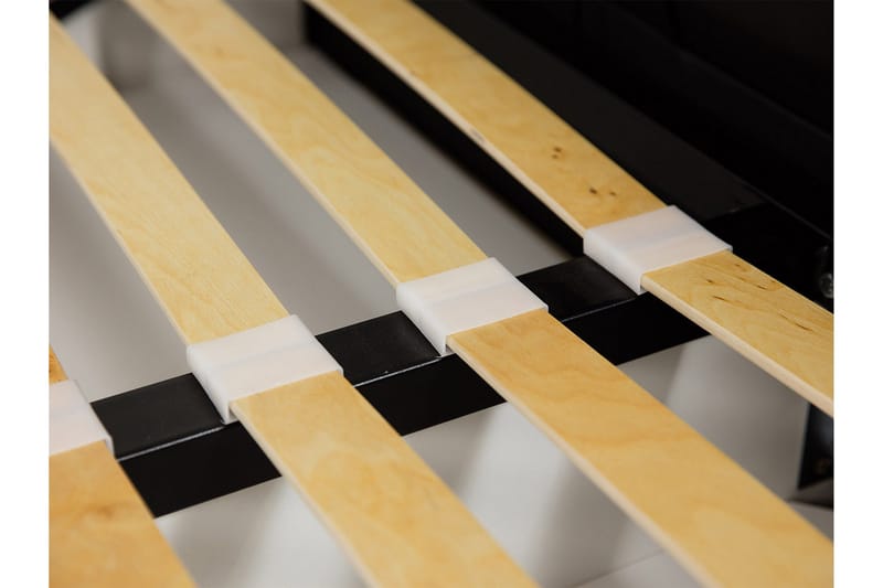 Junkerdal Seng 160x200 - Svart - Møbler - Senger - Sengeramme & sengestamme