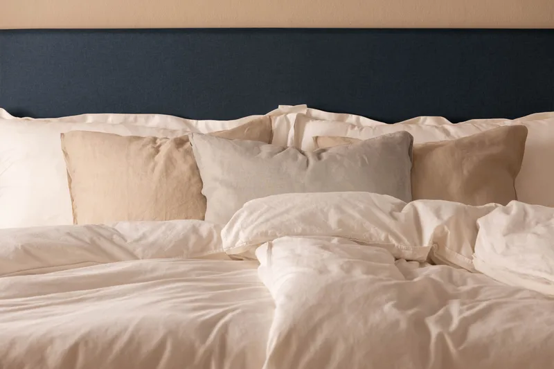 Scarlett Knappet gavl 140 - Blå - Møbler - Senger - Sengetilbehør & sengegavl - Sengegavl