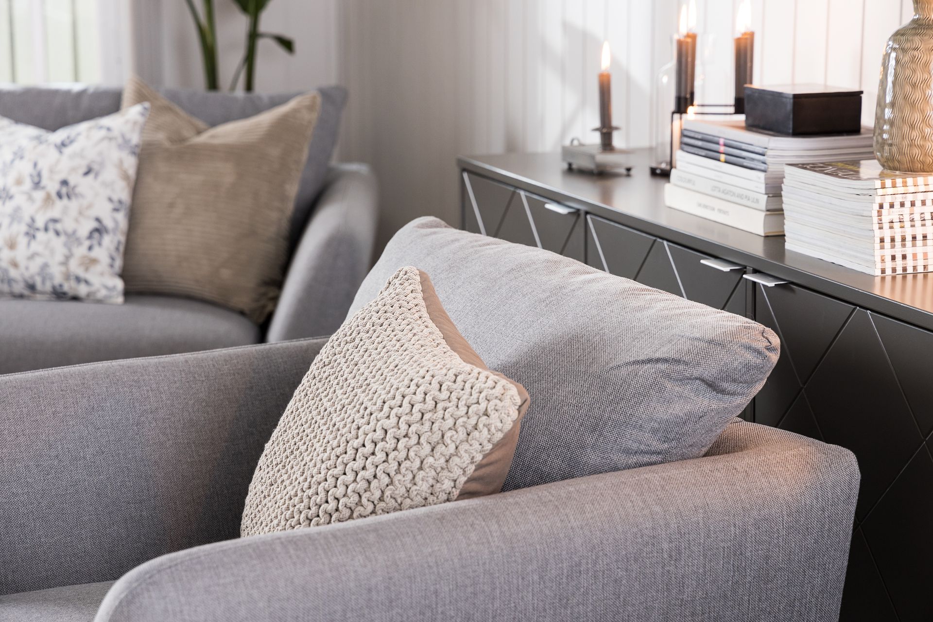 Trend 2-seters Stoffsofa - Grå - Møbler - Sofaer - 2 seter sofa