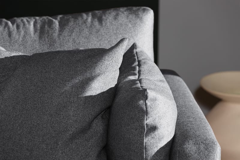 Menard 3-seters Dyp Stoffsofa - Mørk grå - Møbler - Sofaer - Sofa 3 seter