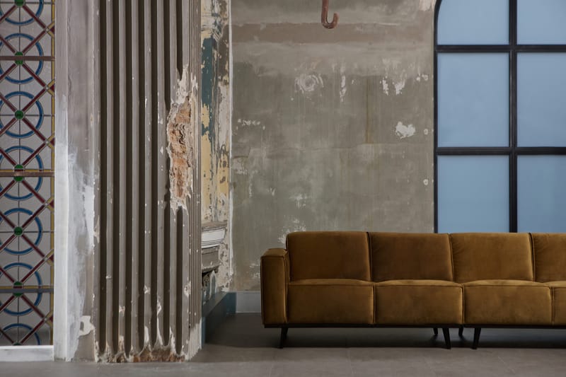 Statement 4-seters Fløyelssofa - Honninggul - Møbler - Sofaer - 4 seter sofa