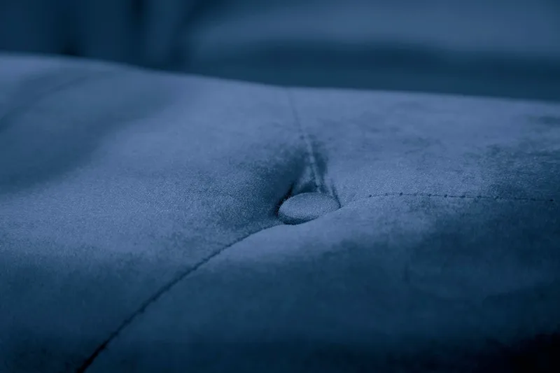 Chesterfield Lyx 2-seter Liten fløyelssofa – Dyp sofa 160 cm bred - Blå Fløyel - Møbler - Sofaer - Fløyel sofaer