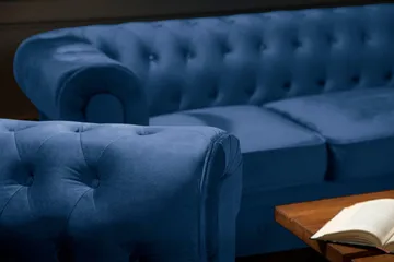 Chesterfield Lyx 2-seter Liten fløyelssofa – Dyp sofa 160 cm bred - Blå - Møbler - Sofaer - 2 seter sofa