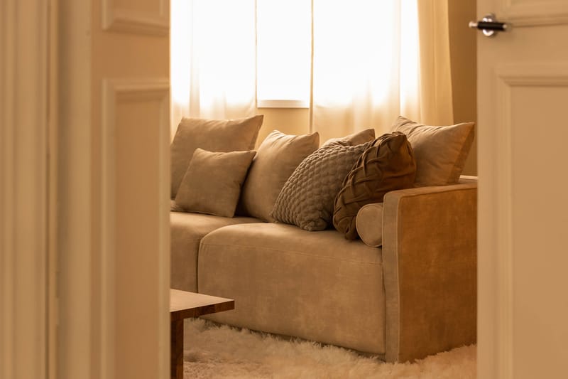 Chowchow 3-seters Fløyelssofa - Beige/Svart - Møbler - Sofaer - Fløyel sofaer