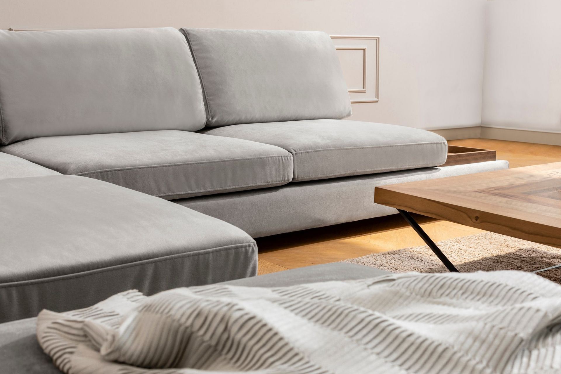 Tulima Sofa med Sjeselong m Krakk Venstre - Lysegrå/Natur - Møbler - Sofaer - Hjørnesofa