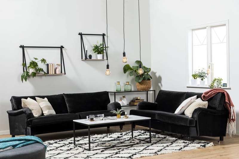 Howard Classic 2-seters Svunget Fløyelssofa - Svart - Møbler - Sofaer - Howard sofa