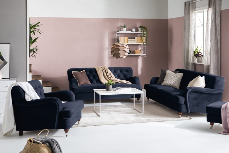 Howard Riviera 2-seters Fløyelssofa - Blå - Møbler - Sofaer - Howard sofa
