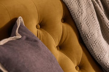 Howard Riviera 3-seters Fløyelssofa - Mørk gul - Møbler - Sofaer - Howard sofa