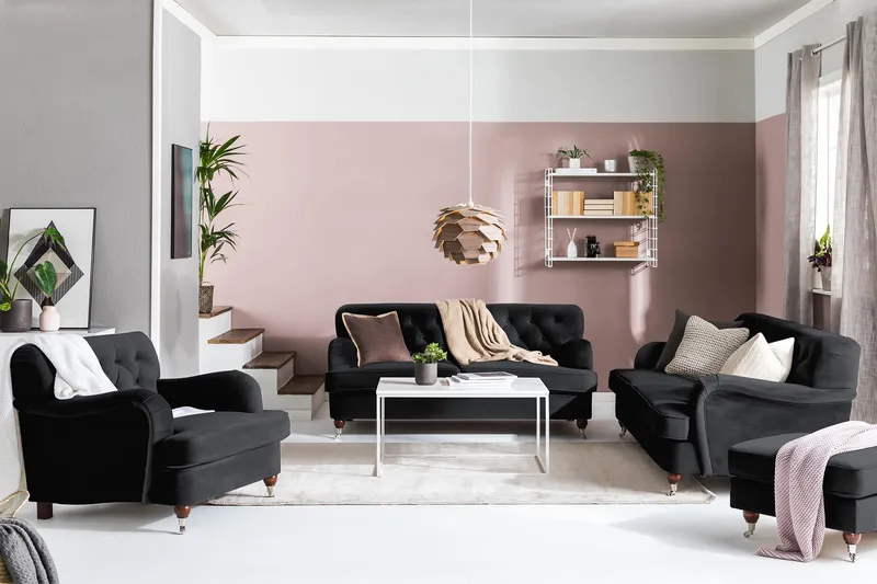 Howard Riviera 3-seters Fløyelssofa - Svart - Møbler - Sofaer - Howard sofa