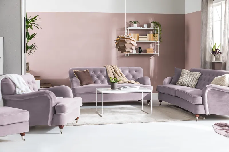 Howard Riviera 3-seters Svingt Fløyelssofa - Lilla - Møbler - Sofaer - Howard sofa