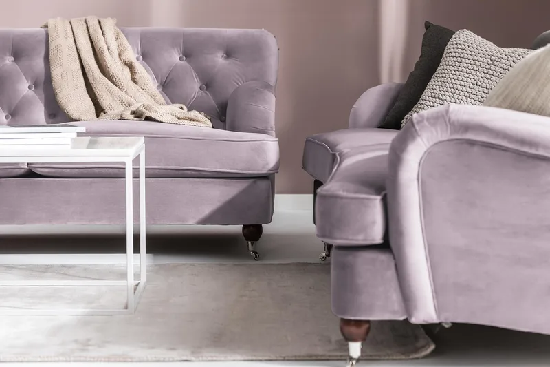 Howard Riviera 3-seters Svingt Fløyelssofa - Lilla - Møbler - Sofaer - Howard sofa
