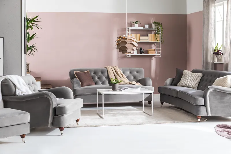 Howard Riviera 3-seters Svingt Fløyelssofa - Lys grå - Møbler - Sofaer - Howard sofa