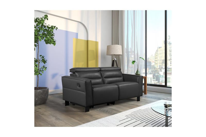 Reclinersofa uten hjørne Loft24 Sofa 2-seter Loft24 Carpari med manuelt oppfellbart fotstøtte Svart Kunstskinn - Møbler - Sofaer - Reclinersofaer - 2 seters kinosofa & reclinersofa