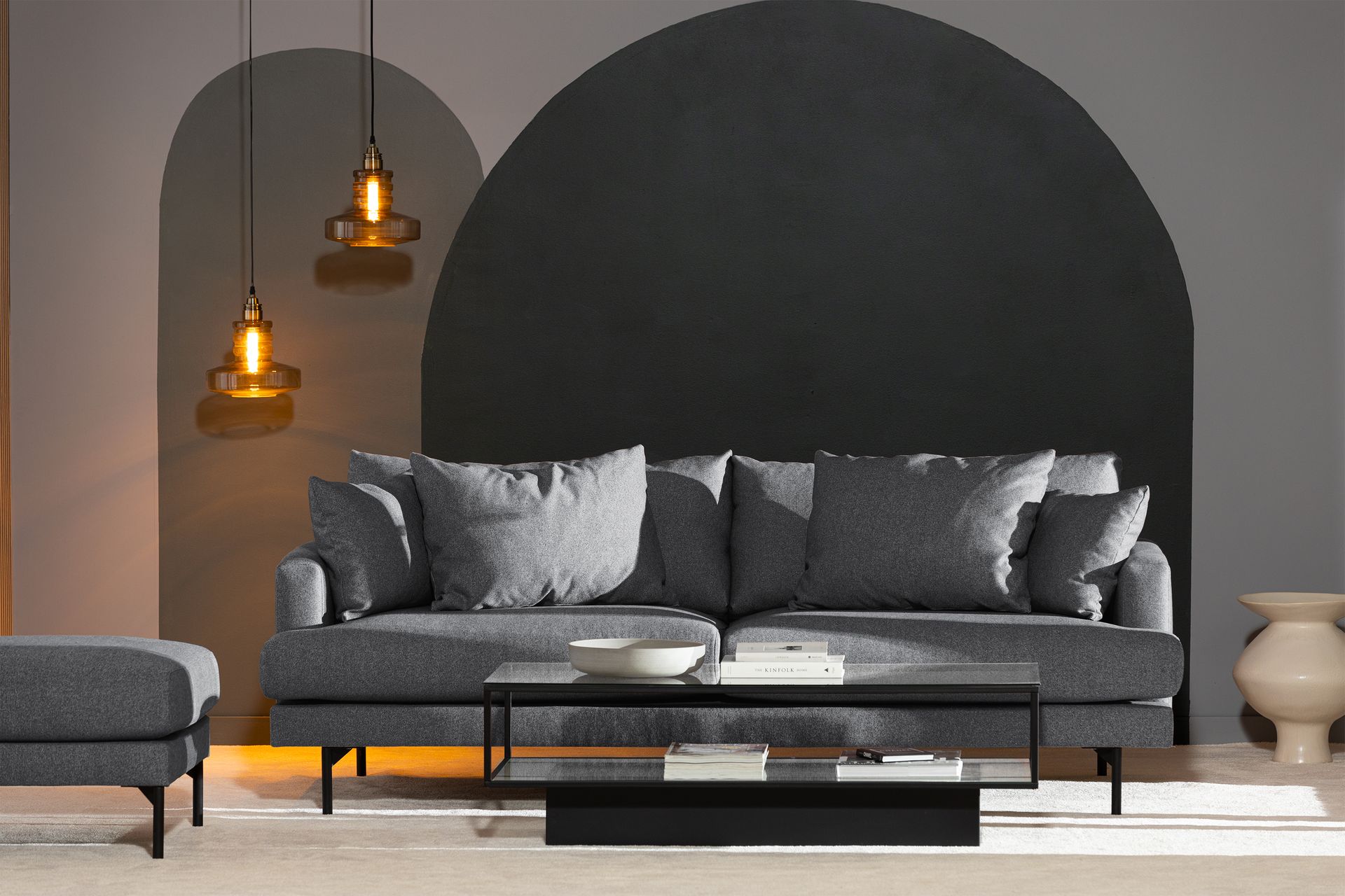 Menard Sofagruppe 4-seters + 4-seters Stoffsofa - Mørk grå - Møbler - Sofaer - Sofagrupper