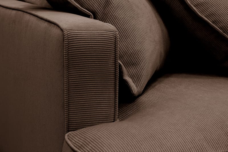Rossita Lyx 3,5-seters Ekstra Dyp Sofa i Kordfløyel - Brun - Møbler - Sofaer - 4 seter sofa