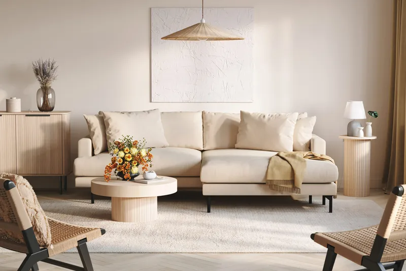 Menard 4-seters Høyrevendt L-formet Divansofa i Manchester - Beige - Møbler - Sofaer - Sofa med sjeselong - 4 seters sofa med divan