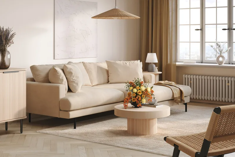 Menard 4-seters Høyrevendt L-formet Divansofa i Manchester - Beige - Møbler - Sofaer - Sofa med sjeselong - 4 seters sofa med divan