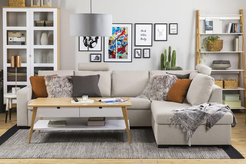 Crazy 4-seters Høyrevendt L-formet Sjeselongsofa i Stoff - Beige - Møbler - Sofaer - Sofa med sjeselong - 3 seters sofa med divan