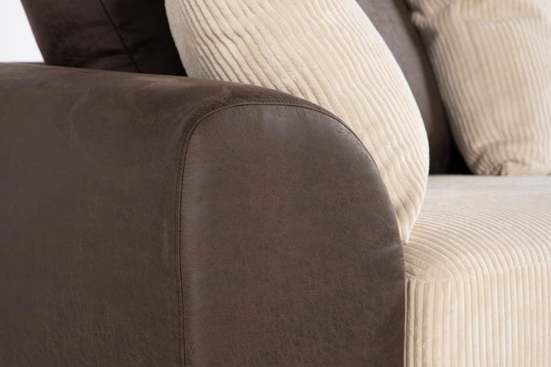 Cuba 4-seters Høyrevendt L-formet Sjeselongsofa i Manchester/Kunstlær inkl. Pynteputer - Brun / Beige - Møbler - Sofaer - Sofa med sjeselong