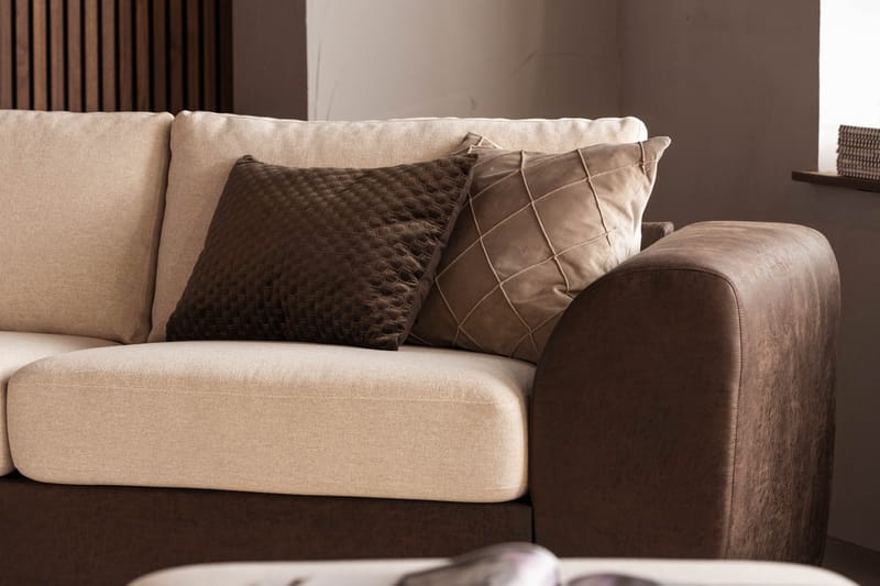 Cuba 4-seters Venstrevendt L-formet Sjeselongsofa i Kunstlær/Stoff - Brun / Beige - Møbler - Sofaer - Sofa med sjeselong