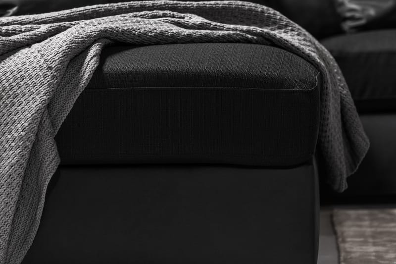Cuba 4-seters Venstrevendt L-formet Sjeselongsofa i Kunstlær/Stoff inkl. Pynteputer - Grå / Svart - Møbler - Sofaer - Sofa med sjeselong
