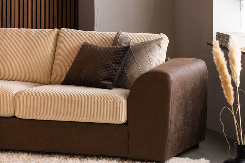 Cuba 4-seters Venstrevendt L-formet Sjeselongsofa i Manchester/Kunstlær - Brun / Beige - Møbler - Sofaer - Sofa med sjeselong
