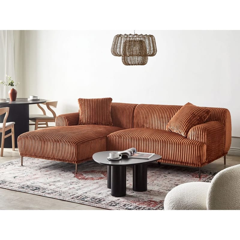 Hjørnesofa Stenum - Brun, messing/Høyrevendt - Møbler - Sofaer - Hjørnesofa - Howard hjørnesofa