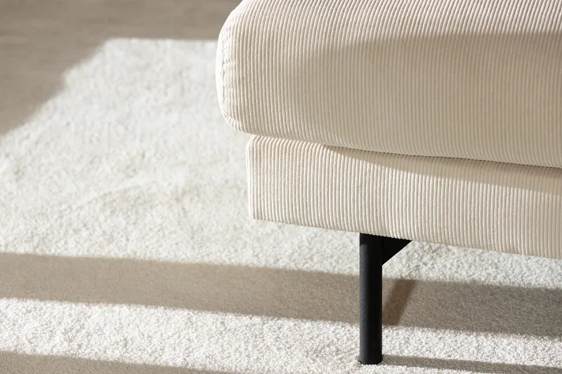 Menard 4-seters Høyrevendt Dyp L-formet Sjeselongsofa i Manchester - Beige - Møbler - Sofaer - Sofa med sjeselong